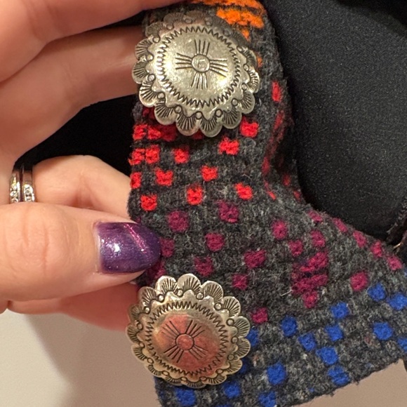 Colorful Patterned Vest - Picture 4 of 6